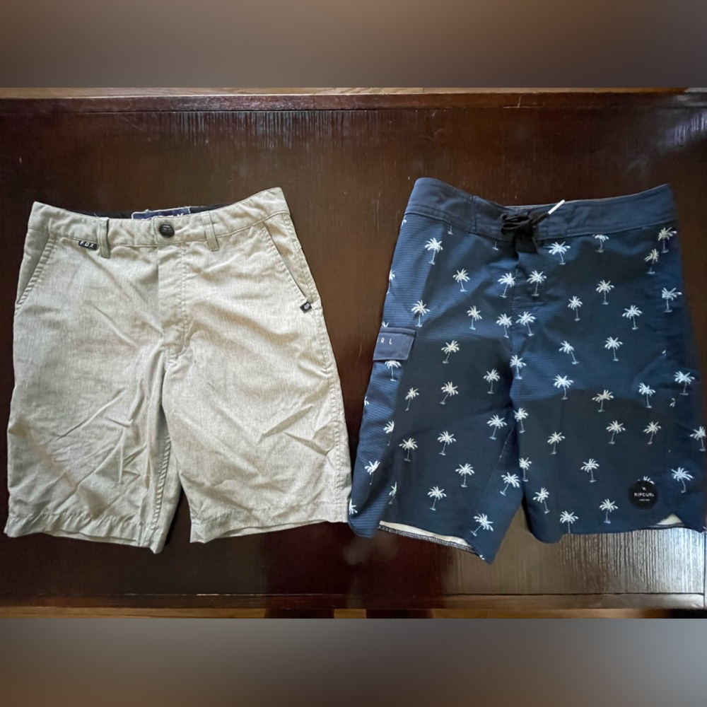 FOX & Rip Curl LOT boys size 26 swim trunks, walk shorts, excellent condition